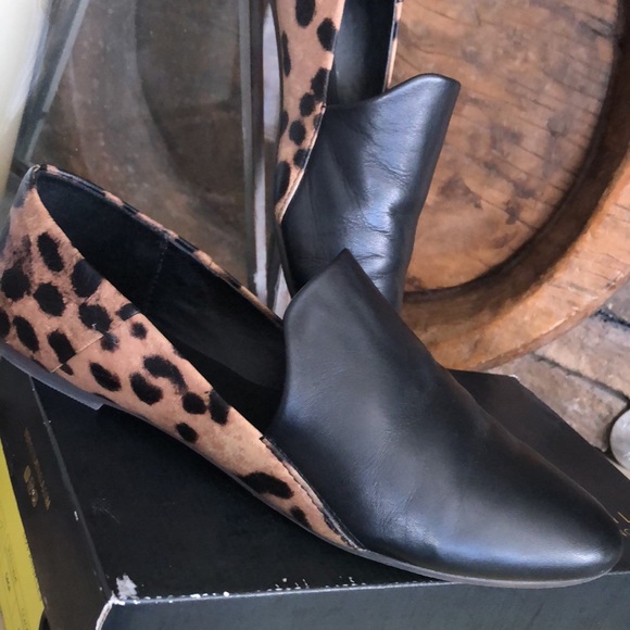 Very Volatile Black/Leopard Flats - Picture 2 of 6